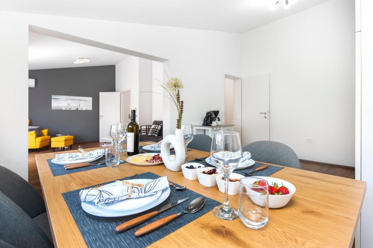Apartments E&M Пула Екстериор снимка