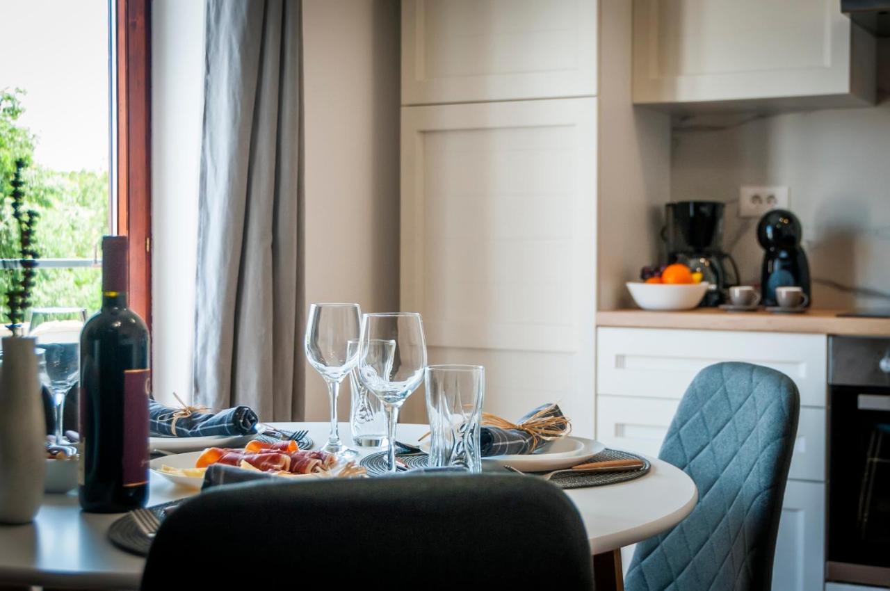 Apartments E&M Пула Екстериор снимка