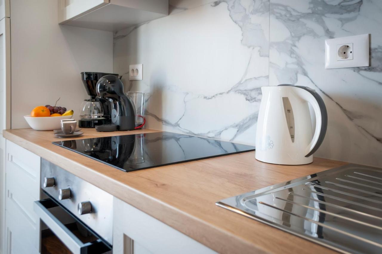 Apartments E&M Пула Екстериор снимка